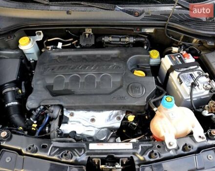 Черный Фиат Добло, объемом двигателя 1.6 л и пробегом 240 тыс. км за 7200 $, фото 33 на Automoto.ua