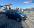 Черный Фиат Добло, объемом двигателя 1.6 л и пробегом 210 тыс. км за 7750 $, фото 1 на Automoto.ua