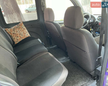 Фиолетовый Фиат Добло, объемом двигателя 1.3 л и пробегом 145 тыс. км за 5250 $, фото 10 на Automoto.ua