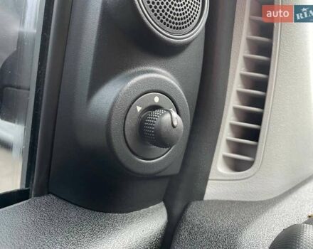 Коричневий Фіат Добло, об'ємом двигуна 1.37 л та пробігом 163 тис. км за 6690 $, фото 16 на Automoto.ua