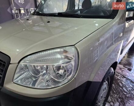 Коричневый Фиат Добло, объемом двигателя 1.4 л и пробегом 185 тыс. км за 7500 $, фото 2 на Automoto.ua