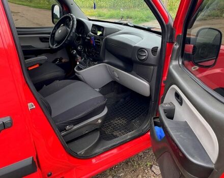 Червоний Фіат Добло, об'ємом двигуна 1.2 л та пробігом 200 тис. км за 6000 $, фото 6 на Automoto.ua