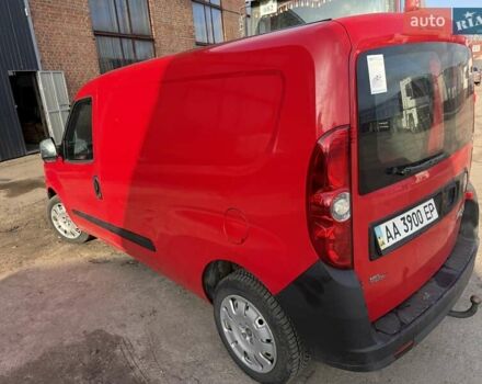 Червоний Фіат Добло, об'ємом двигуна 1.25 л та пробігом 237 тис. км за 4900 $, фото 3 на Automoto.ua
