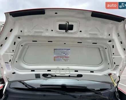 Красный Фиат Добло, объемом двигателя 1.25 л и пробегом 207 тыс. км за 7200 $, фото 24 на Automoto.ua