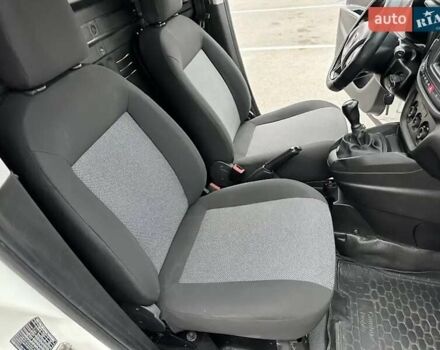 Красный Фиат Добло, объемом двигателя 1.25 л и пробегом 207 тыс. км за 7200 $, фото 12 на Automoto.ua