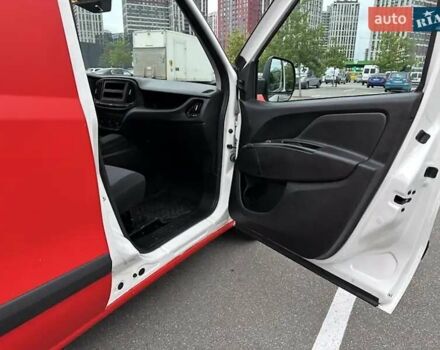 Красный Фиат Добло, объемом двигателя 1.25 л и пробегом 207 тыс. км за 7200 $, фото 8 на Automoto.ua