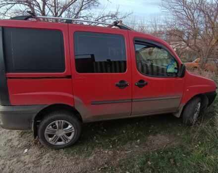 Красный Фиат Добло, объемом двигателя 1.9 л и пробегом 300 тыс. км за 3328 $, фото 4 на Automoto.ua