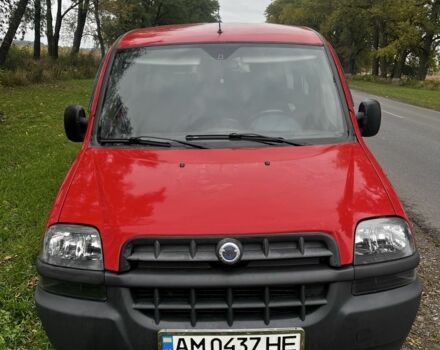 Фіат Добло 2002 у Андрушевке на Automoto.ua Червоний Фіат Добло, об'ємом двигуна 1.9 л та пробігом 300 тис. км за 3300 $, фото 2 на Automoto.ua