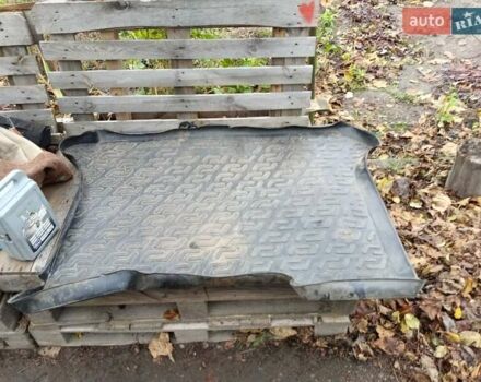 Красный Фиат Добло, объемом двигателя 1.91 л и пробегом 330 тыс. км за 3800 $, фото 19 на Automoto.ua