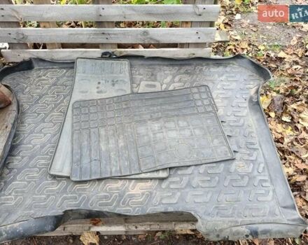 Красный Фиат Добло, объемом двигателя 1.91 л и пробегом 330 тыс. км за 3800 $, фото 17 на Automoto.ua