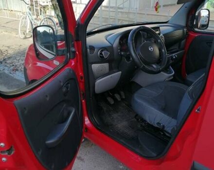 Красный Фиат Добло, объемом двигателя 1.3 л и пробегом 196 тыс. км за 5100 $, фото 5 на Automoto.ua