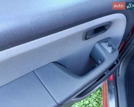 Красный Фиат Добло, объемом двигателя 1.37 л и пробегом 139 тыс. км за 5500 $, фото 16 на Automoto.ua