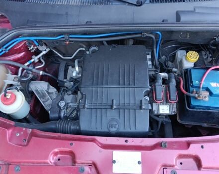 Червоний Фіат Добло, об'ємом двигуна 1.4 л та пробігом 139 тис. км за 5500 $, фото 3 на Automoto.ua