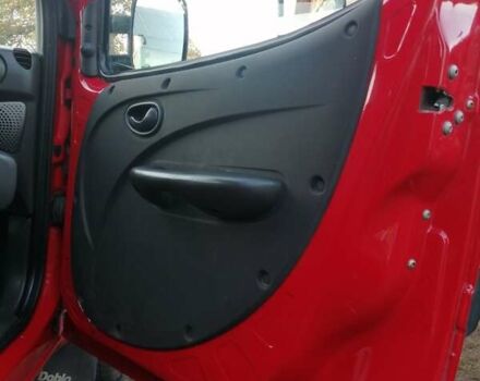 Красный Фиат Добло, объемом двигателя 1.3 л и пробегом 196 тыс. км за 5100 $, фото 1 на Automoto.ua