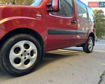 Красный Фиат Добло, объемом двигателя 1.9 л и пробегом 189 тыс. км за 5600 $, фото 8 на Automoto.ua