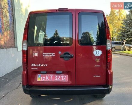 Красный Фиат Добло, объемом двигателя 1.9 л и пробегом 189 тыс. км за 5600 $, фото 3 на Automoto.ua