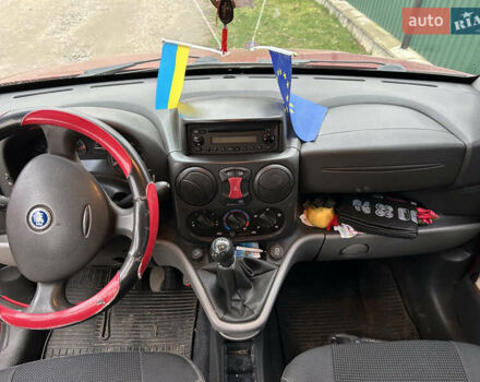 Красный Фиат Добло, объемом двигателя 1.3 л и пробегом 280 тыс. км за 5200 $, фото 10 на Automoto.ua