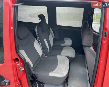 Красный Фиат Добло, объемом двигателя 1.4 л и пробегом 271 тыс. км за 3800 $, фото 11 на Automoto.ua