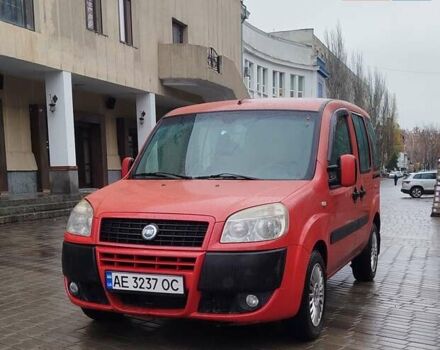 Красный Фиат Добло, объемом двигателя 1.3 л и пробегом 299 тыс. км за 6000 $, фото 3 на Automoto.ua