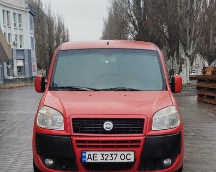 Красный Фиат Добло, объемом двигателя 1.3 л и пробегом 299 тыс. км за 6000 $, фото 2 на Automoto.ua