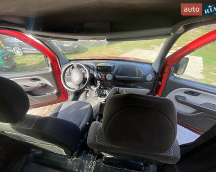 Красный Фиат Добло, объемом двигателя 1.2 л и пробегом 350 тыс. км за 3500 $, фото 6 на Automoto.ua