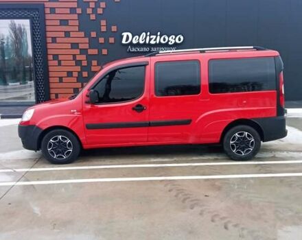 Красный Фиат Добло, объемом двигателя 1.9 л и пробегом 327 тыс. км за 4950 $, фото 2 на Automoto.ua