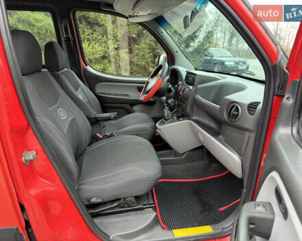 Красный Фиат Добло, объемом двигателя 1.6 л и пробегом 350 тыс. км за 3700 $, фото 14 на Automoto.ua