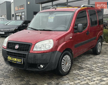 Красный Фиат Добло, объемом двигателя 1.37 л и пробегом 150 тыс. км за 5900 $, фото 2 на Automoto.ua