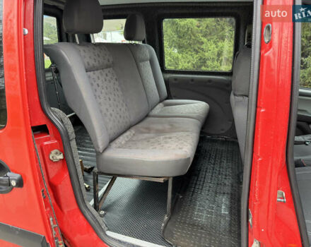 Красный Фиат Добло, объемом двигателя 1.6 л и пробегом 350 тыс. км за 3700 $, фото 16 на Automoto.ua