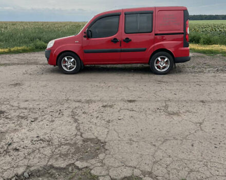 Красный Фиат Добло, объемом двигателя 1.3 л и пробегом 200 тыс. км за 6000 $, фото 7 на Automoto.ua