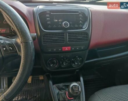 Красный Фиат Добло, объемом двигателя 1.6 л и пробегом 271 тыс. км за 7500 $, фото 16 на Automoto.ua