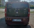 Красный Фиат Добло, объемом двигателя 1.6 л и пробегом 271 тыс. км за 7500 $, фото 2 на Automoto.ua