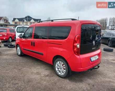 Красный Фиат Добло, объемом двигателя 2 л и пробегом 218 тыс. км за 8499 $, фото 7 на Automoto.ua