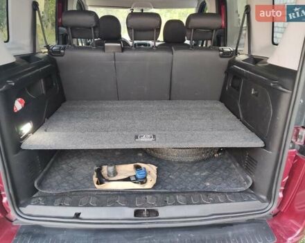 Красный Фиат Добло, объемом двигателя 1.6 л и пробегом 271 тыс. км за 7500 $, фото 32 на Automoto.ua