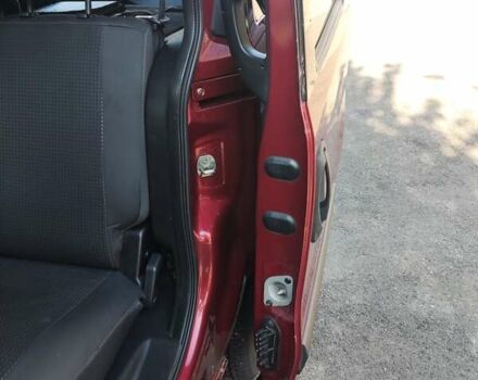 Красный Фиат Добло, объемом двигателя 1.6 л и пробегом 271 тыс. км за 7500 $, фото 18 на Automoto.ua