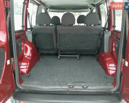 Красный Фиат Добло, объемом двигателя 1.4 л и пробегом 205 тыс. км за 7000 $, фото 4 на Automoto.ua