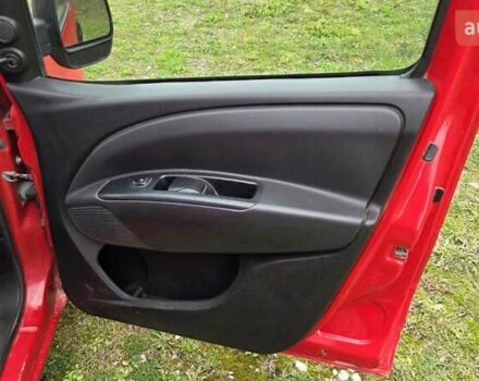 Красный Фиат Добло, объемом двигателя 1.25 л и пробегом 250 тыс. км за 4200 $, фото 18 на Automoto.ua