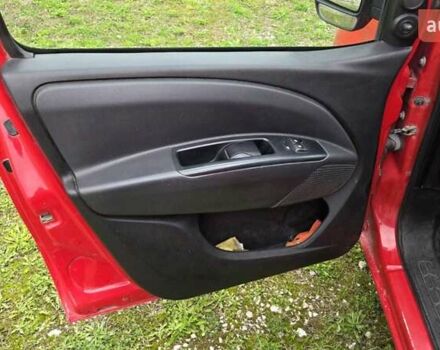 Красный Фиат Добло, объемом двигателя 1.25 л и пробегом 250 тыс. км за 4200 $, фото 10 на Automoto.ua