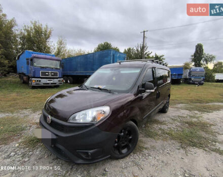 Красный Фиат Добло, объемом двигателя 1.6 л и пробегом 220 тыс. км за 10500 $, фото 14 на Automoto.ua