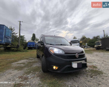 Красный Фиат Добло, объемом двигателя 1.6 л и пробегом 220 тыс. км за 10500 $, фото 7 на Automoto.ua