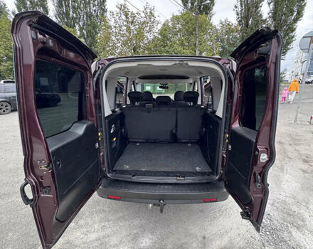 Красный Фиат Добло, объемом двигателя 1.25 л и пробегом 260 тыс. км за 8700 $, фото 16 на Automoto.ua