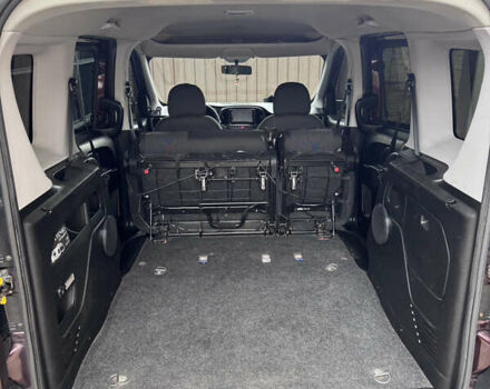 Красный Фиат Добло, объемом двигателя 1.25 л и пробегом 260 тыс. км за 8700 $, фото 30 на Automoto.ua