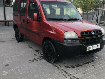 Фиат Добло 2002 в Луцке на Automoto.ua Красный Фиат Добло, объемом двигателя 1.91 л и пробегом 320 тыс. км за 3250 $, фото 1 на Automoto.ua