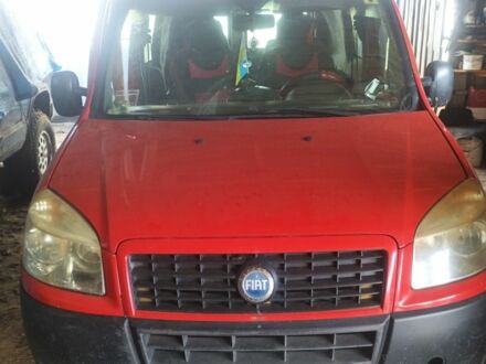 Красный Фиат Добло, объемом двигателя 1.2 л и пробегом 250 тыс. км за 2600 $, фото 1 на Automoto.ua