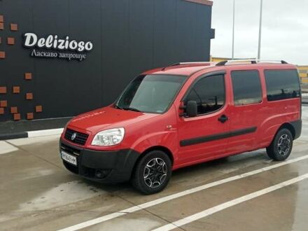 Красный Фиат Добло, объемом двигателя 1.9 л и пробегом 327 тыс. км за 4950 $, фото 1 на Automoto.ua