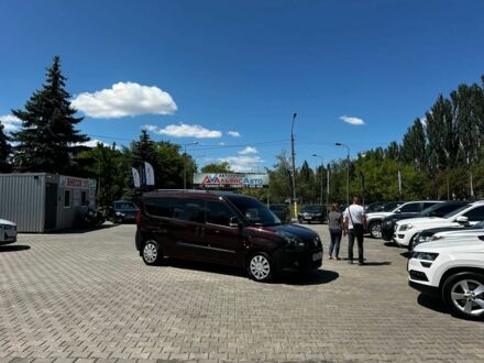 Фіат Добло 2011 у Кривому Розі на Automoto.ua Червоний Фіат Добло, об'ємом двигуна 1.6 л та пробігом 228 тис. км за 6999 $, фото 1 на Automoto.ua