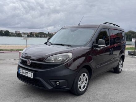 Красный Фиат Добло, объемом двигателя 1.2 л и пробегом 260 тыс. км за 8700 $, фото 1 на Automoto.ua