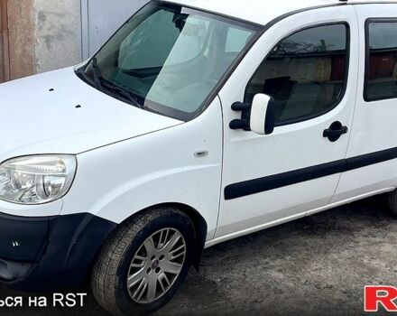 Фиат Добло, объемом двигателя 1.3 л и пробегом 202 тыс. км за 4950 $, фото 2 на Automoto.ua
