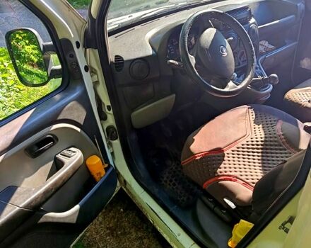 Фиат Добло, объемом двигателя 1.3 л и пробегом 290 тыс. км за 2700 $, фото 3 на Automoto.ua