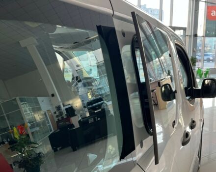 Фиат Добло, объемом двигателя 1.5 л и пробегом 0 тыс. км за 26776 $, фото 41 на Automoto.ua